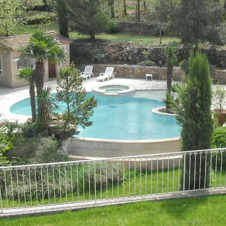 Spacieuse Avec Piscine A Maximin *