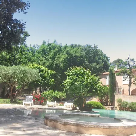 Villa Spacieuse Avec Piscine A Maximin *