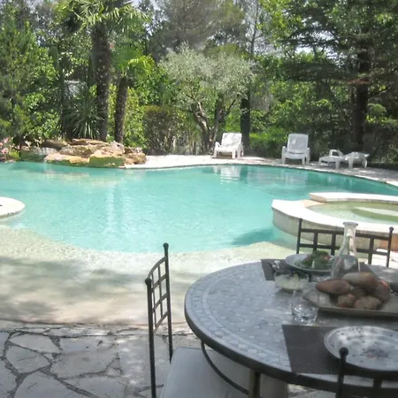 Spacieuse Avec Piscine A Maximin *
